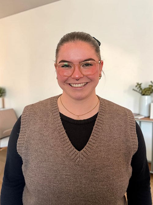 Hannah, receptionist at Victorian Orthopaedic Spine Service